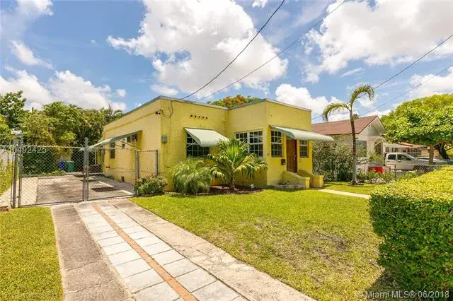 76 NW 33rd St, Miami FL 33127