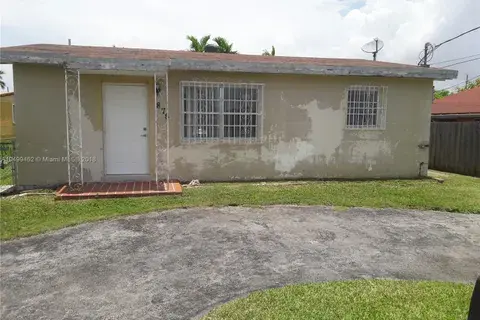 8761 SW 34th St, Miami FL 33165