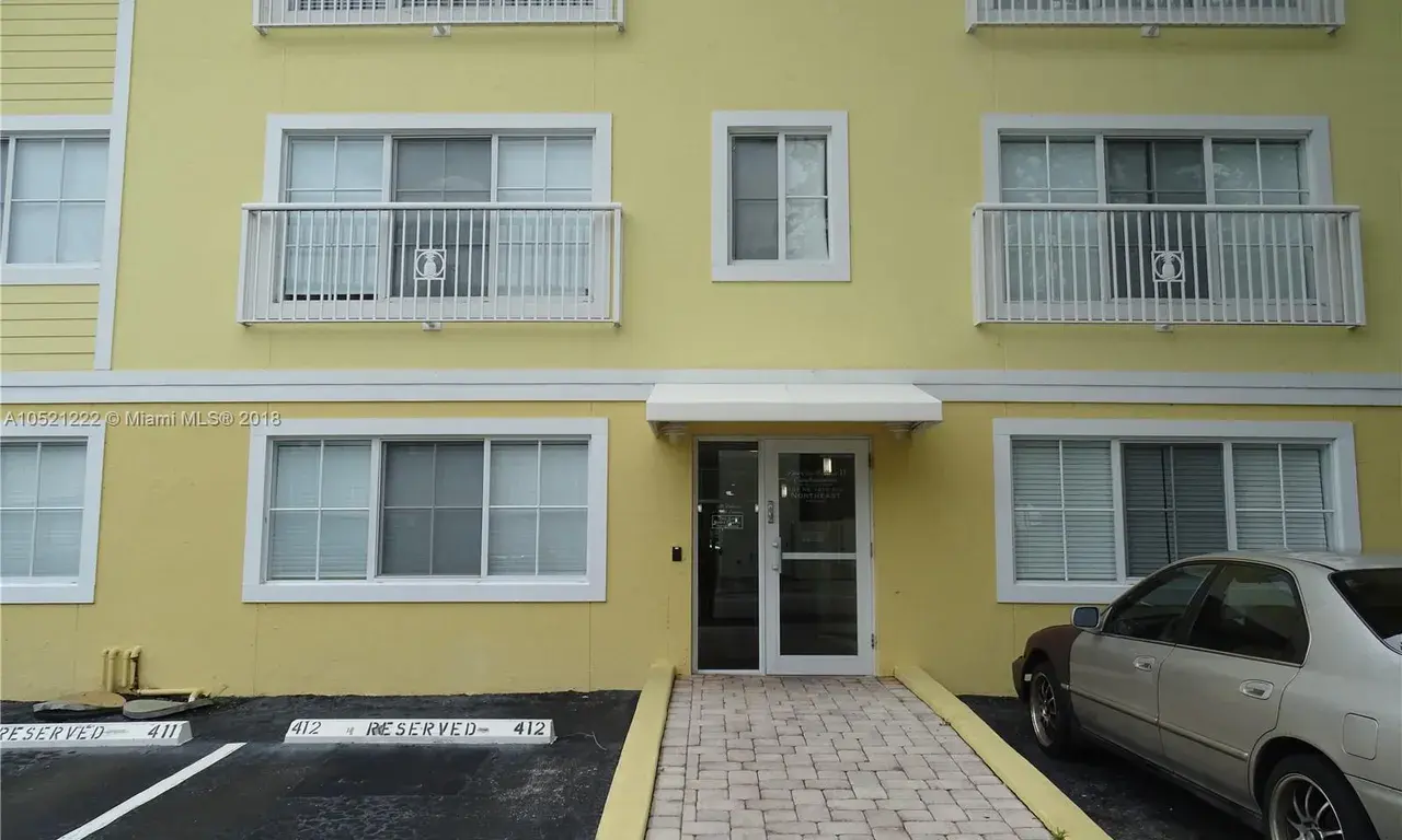 1 bedroom 1 bath Residential Lease for rent at 150 NE 15th Ave # 137, Fort Lauderdale FL 33301
