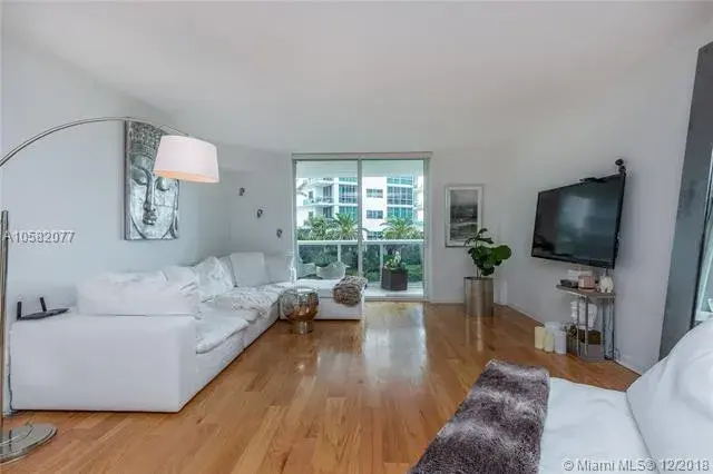 10275 Collins Ave # 332, Bal Harbour FL 33154
