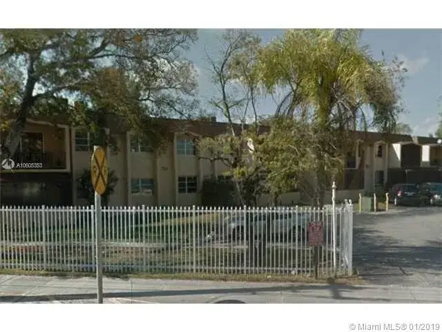 7823 Miller Dr # C206, Miami FL 33155
