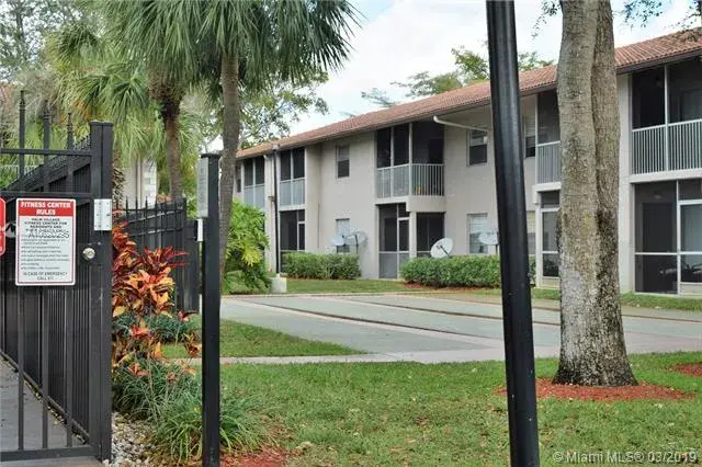 8820 Royal Palm Blvd # 4, Coral Springs FL 33065