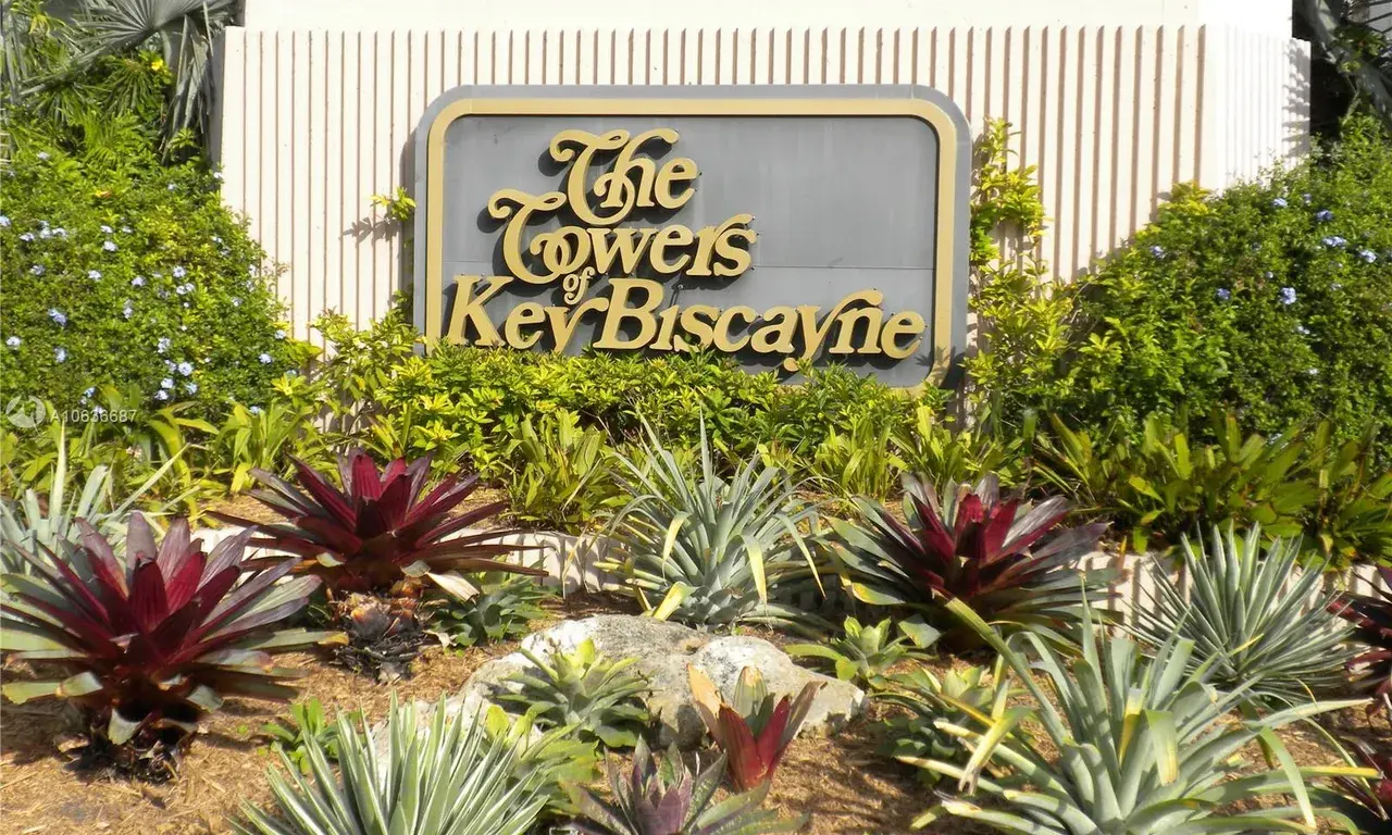 2 bedroom 2 bath for rent at 1121 Crandon Blvd # E105, Key Biscayne FL 33149