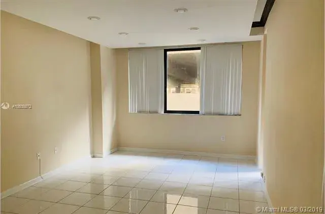 540 Brickell Key Dr # 214, Miami FL 33131