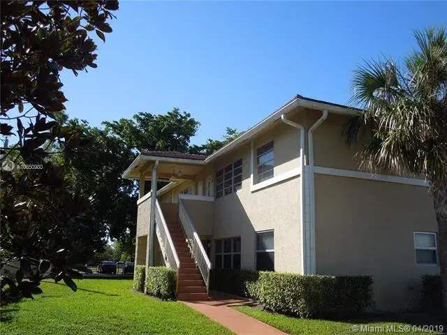 2 bedroom 2 bath Residential for sale at 10104 Twin Lakes Dr # F, Coral Springs FL 33071