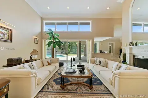 4710 Pine Dr, Miami FL 33143