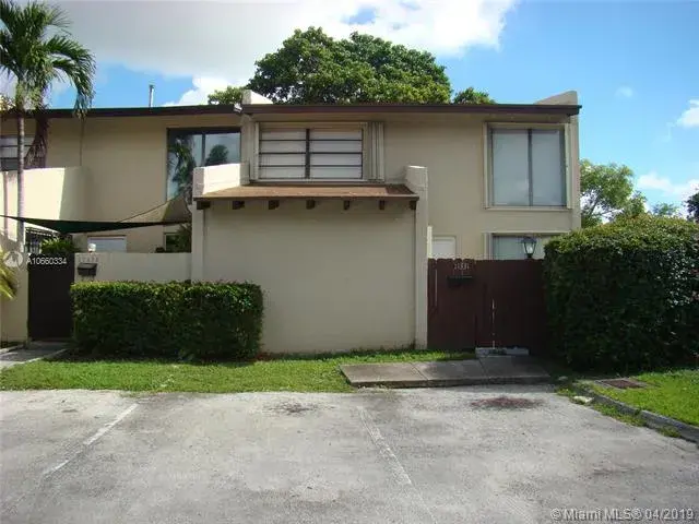 3 bedroom 2 bath Residential Lease for rent at 11331 SW 71st St, Miami FL 33173