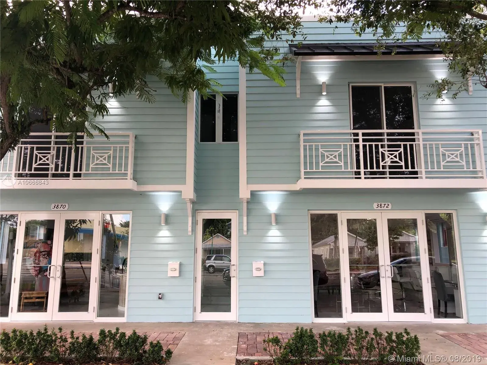 Commercial Sale for sale at 3870 Grand Ave, Miami FL 33133