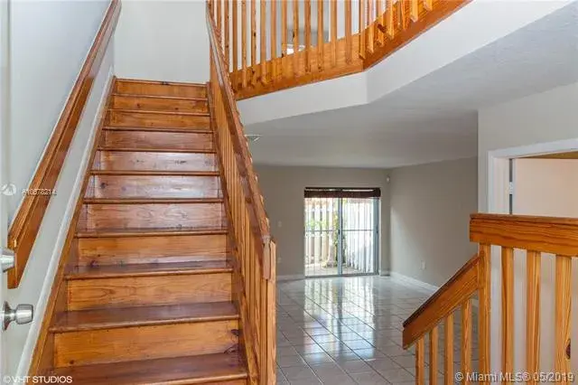 8666 NW 2nd St, Miami FL 33126