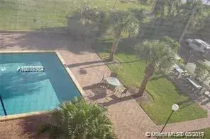 900 NE 195th St # 504, Miami FL 33179