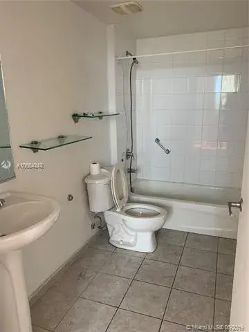 2 bedroom 2 bath Residential Lease for rent at 1 Glen Royal Pkwy # 711, Miami FL 33125