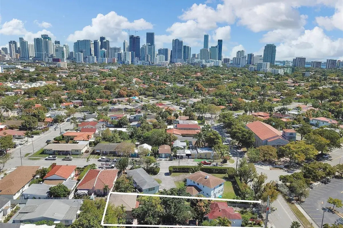 1117 SW 13th St, Miami FL 33129