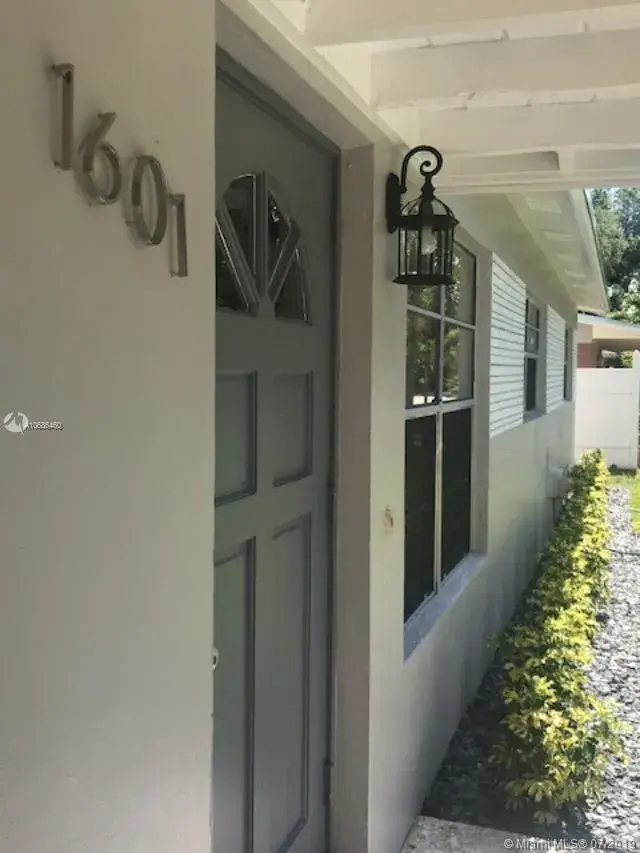 1601 SW 32nd Pl, Fort Lauderdale FL 33315