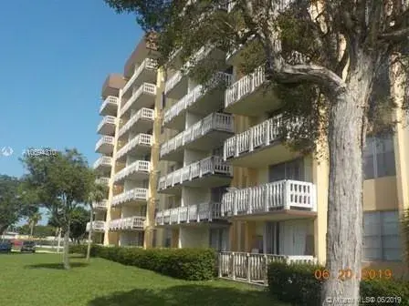 15600 NW 7th Ave # 116, Miami FL 33169