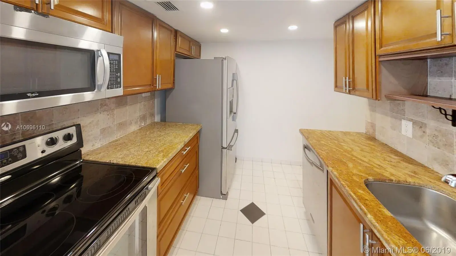 900 Bay Dr # 209, Miami Beach FL 33141