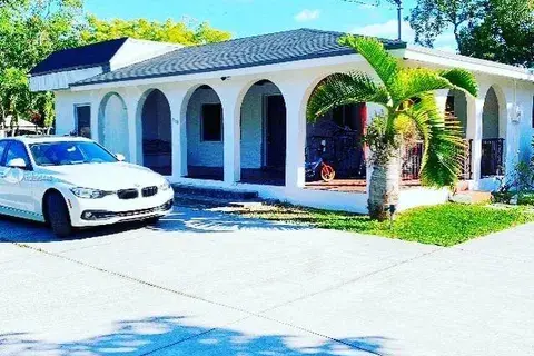 2121 SW 61st Ave, Miami FL 33155