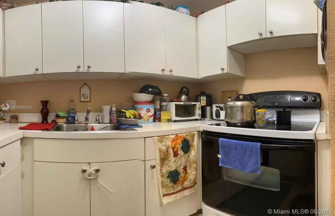 1618 NW 38th St, Miami FL 33142