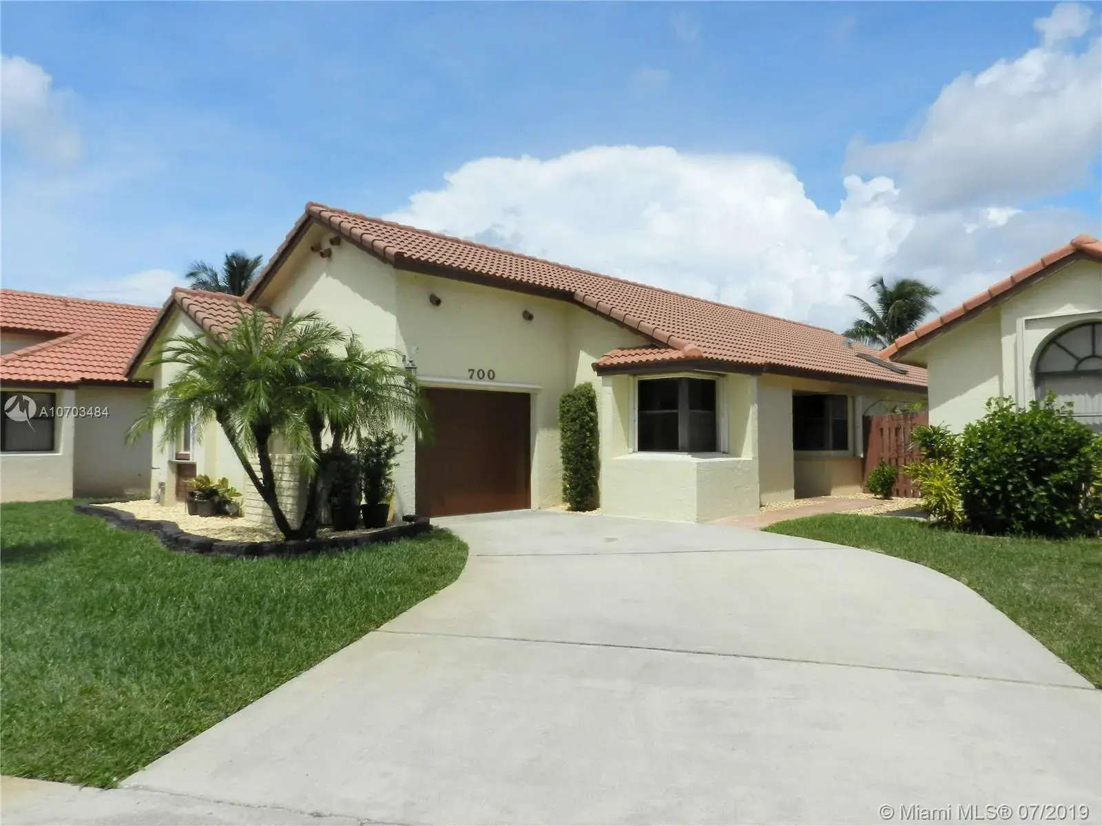 3 bedroom 2 bath Residential Lease for rent at 700 SW 113th Ave, Pembroke Pines FL 33025