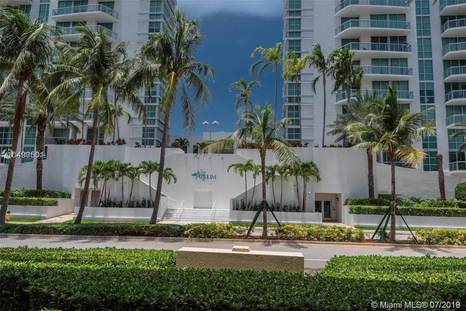 3 bedroom 2 bath Residential for sale at 3131 NE 188th St # 507, Aventura FL 33180