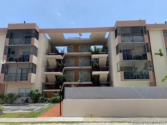 1 bedroom 1 bath Residential Lease for rent at 1230 NE 139th St # 405, North Miami FL 33161
