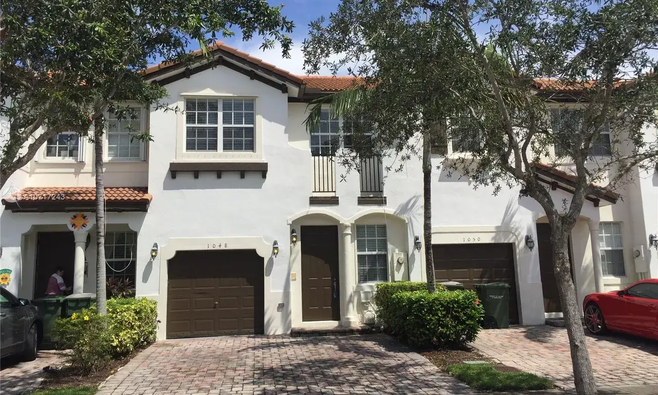 4 bedroom 3 bath Residential Lease for rent at 1048 NE 30th Ave # 1048, Homestead FL 33033