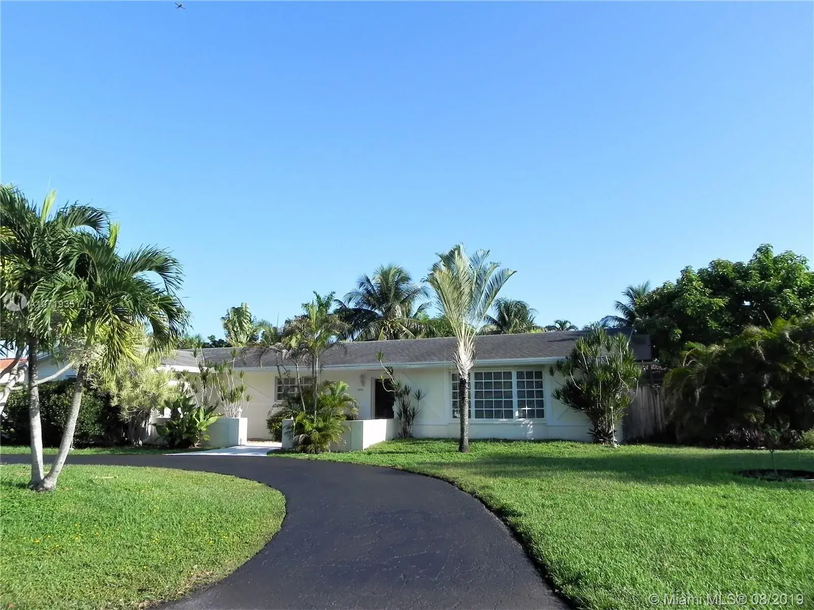 3 bedroom 2 bath Residential for sale at 10111 SW 139th St, Miami FL 33176
