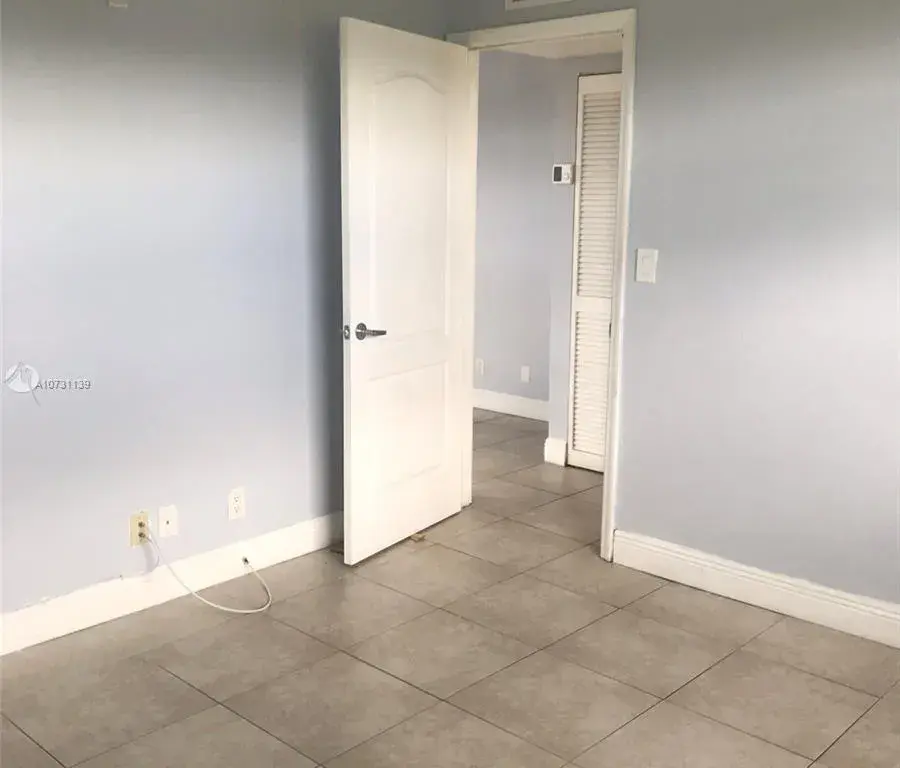 110 SE 2nd St # 312, Hallandale Beach FL 33009