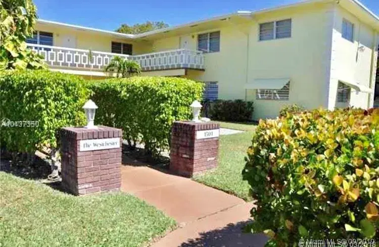 Commercial Sale for sale at 1501 Arthur St, Hollywood FL 33020