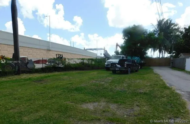 1179 NW 29th Ave, Miami FL 33125