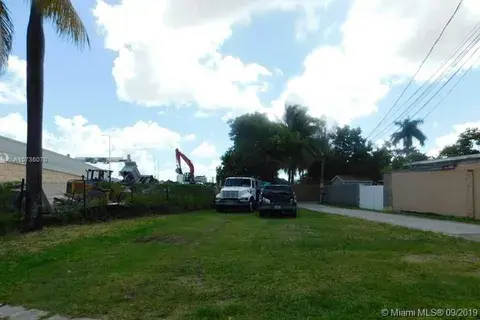 1179 NW 29th Ave, Miami FL 33125