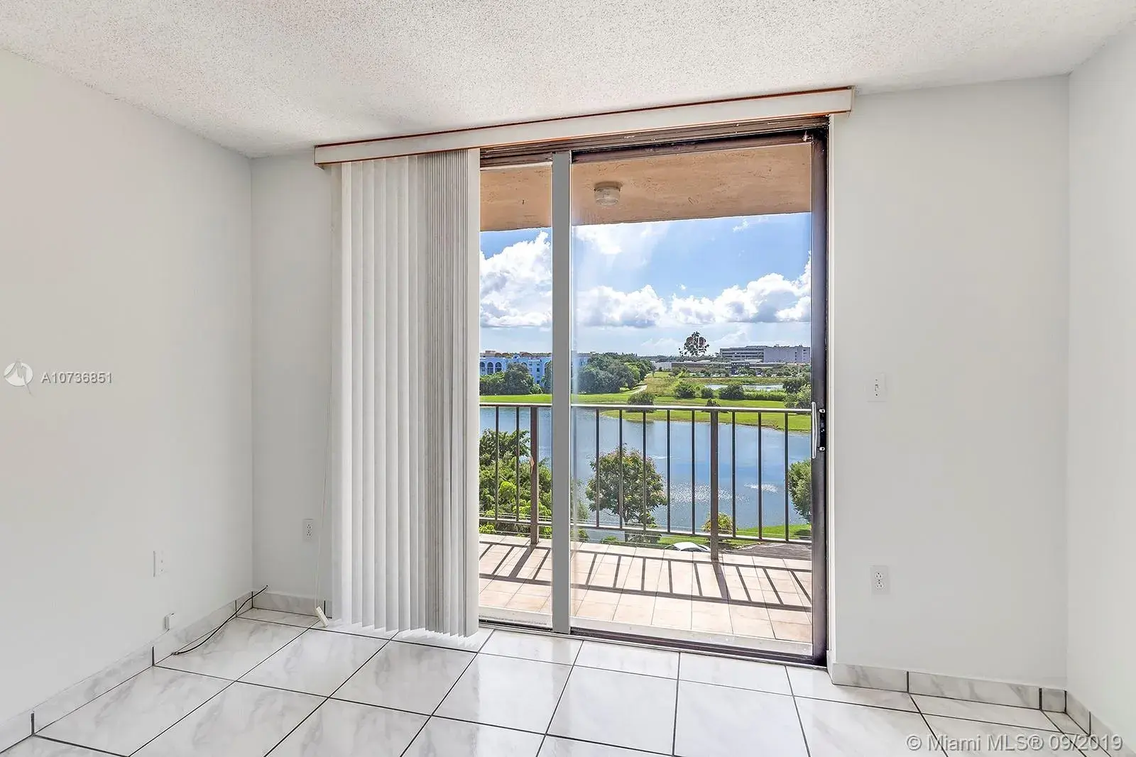 9682 Fontainebleau Blvd # 602, Miami FL 33172