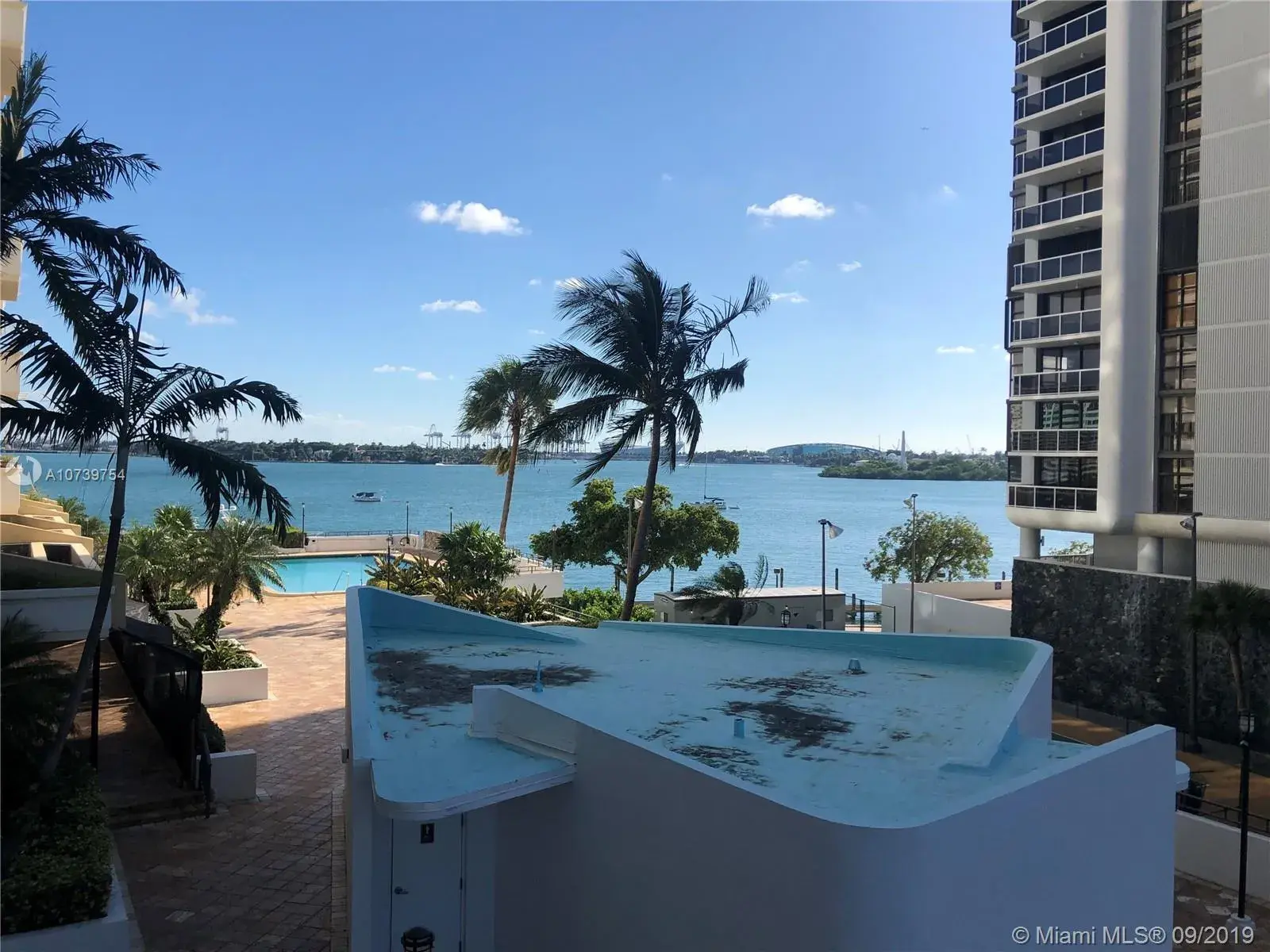 2 bedroom 2 bath for sale at 11 Island Ave # 407, Miami Beach FL 33139