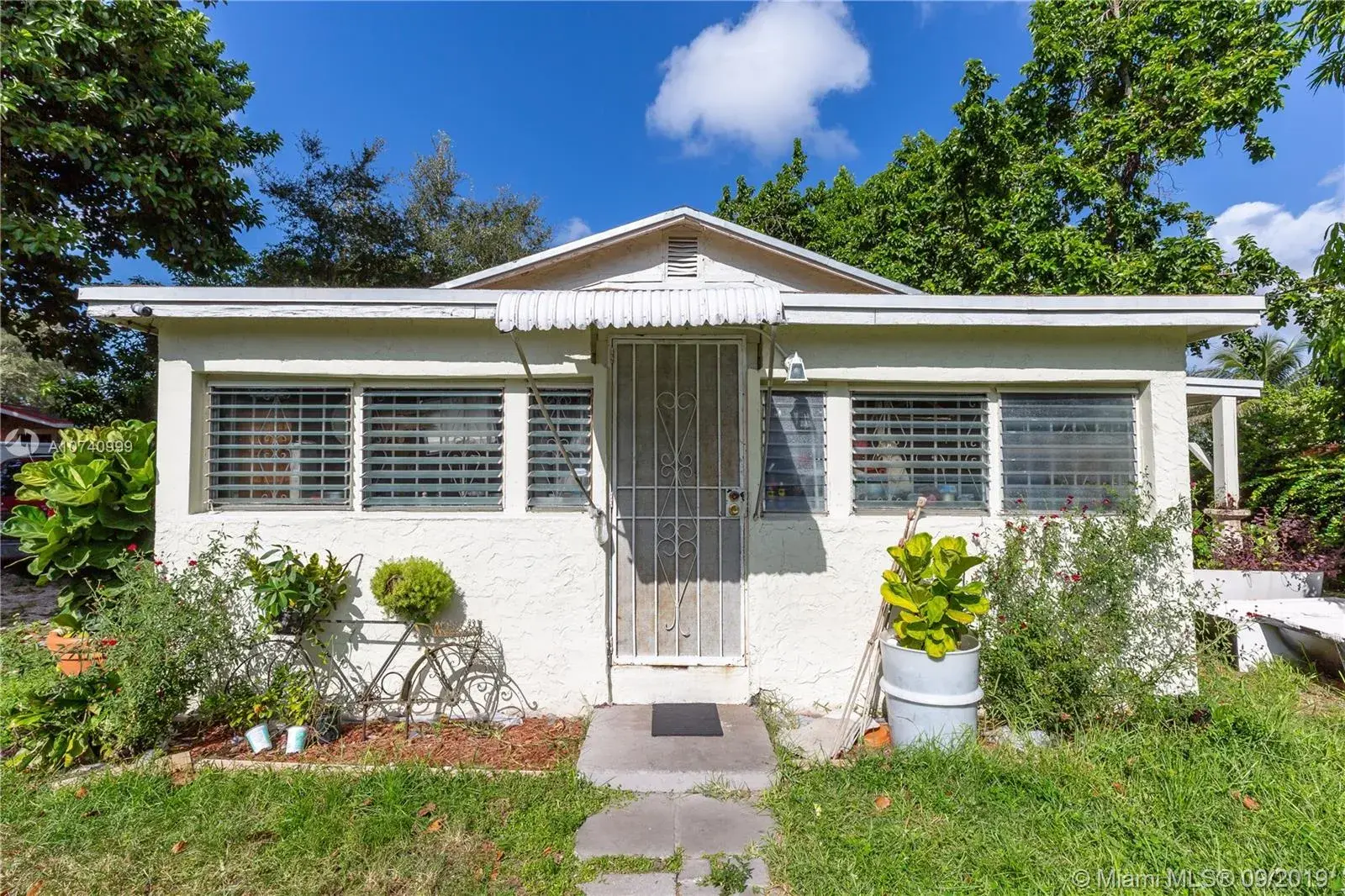 2 bedroom 2 bath Residential for sale at 8016 NW 9th Ave, Miami FL 33150