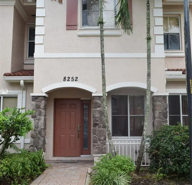 3 bedroom 2 bath Residential for sale at 8252 SW 29th St # 102, Miramar FL 33025