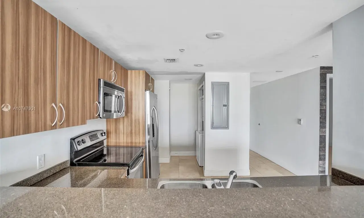 6305 Indian Creek Dr # 3B, Miami Beach FL 33141