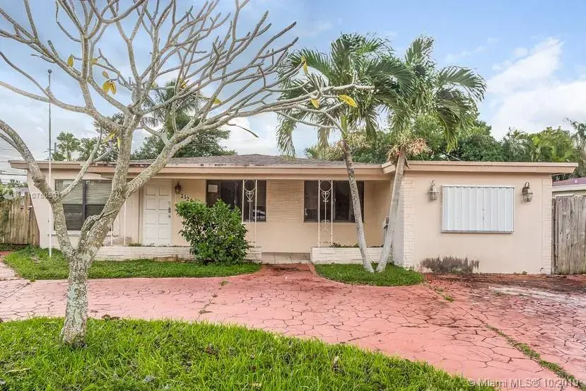 3 bedroom 2 bath Residential for sale at 3120 SW 17th St, Fort Lauderdale FL 33312