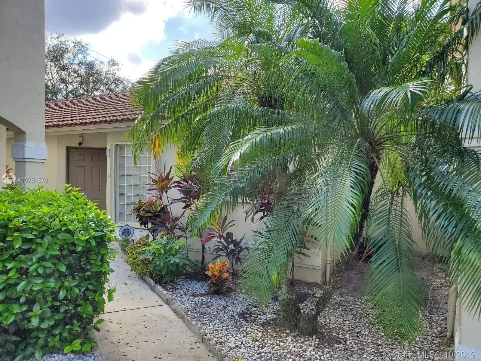 111 NW 108th Ave, Pembroke Pines FL 33026