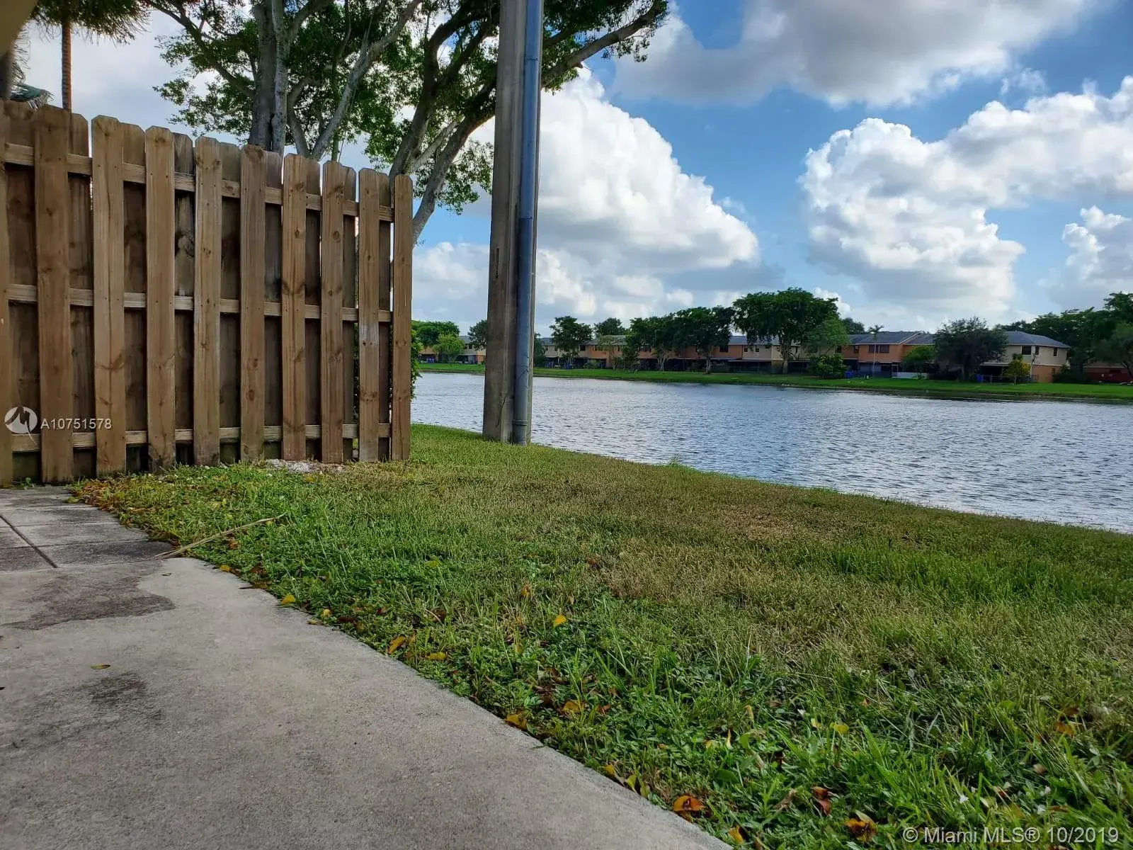 111 NW 108th Ave, Pembroke Pines FL 33026