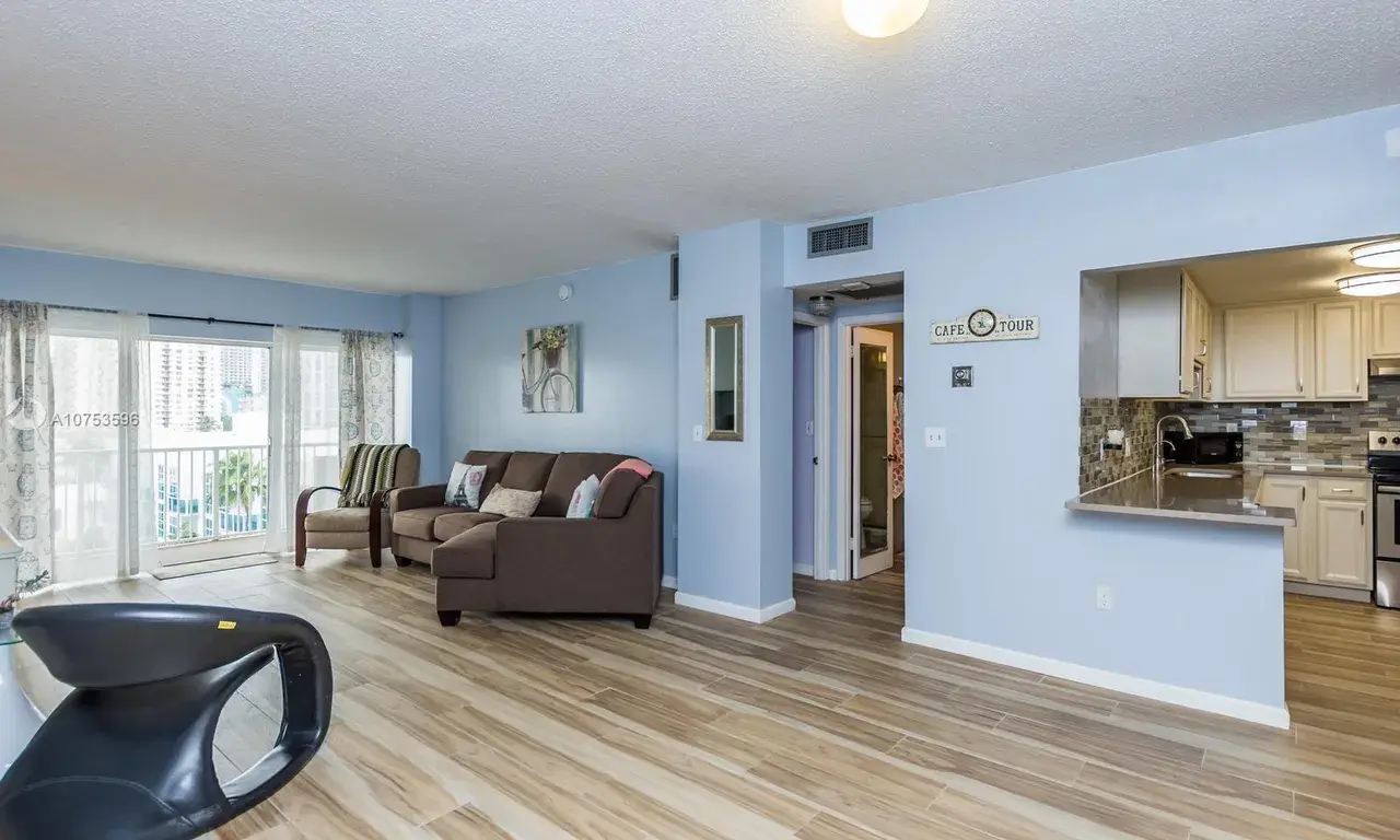 1 bedroom 1 bath Residential for sale at 1965 S Ocean Dr # 5Q, Hallandale Beach FL 33009
