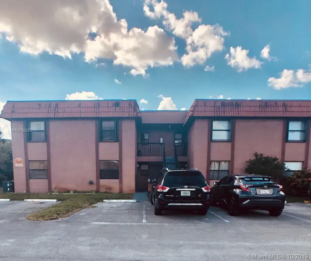 3 bedroom 2 bath Residential Lease for rent at 6540 W 27th Ct # 56, Hialeah FL 33016