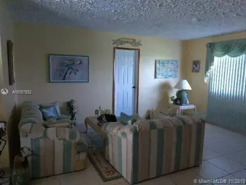 14800 Robinson St, Miami FL 33176