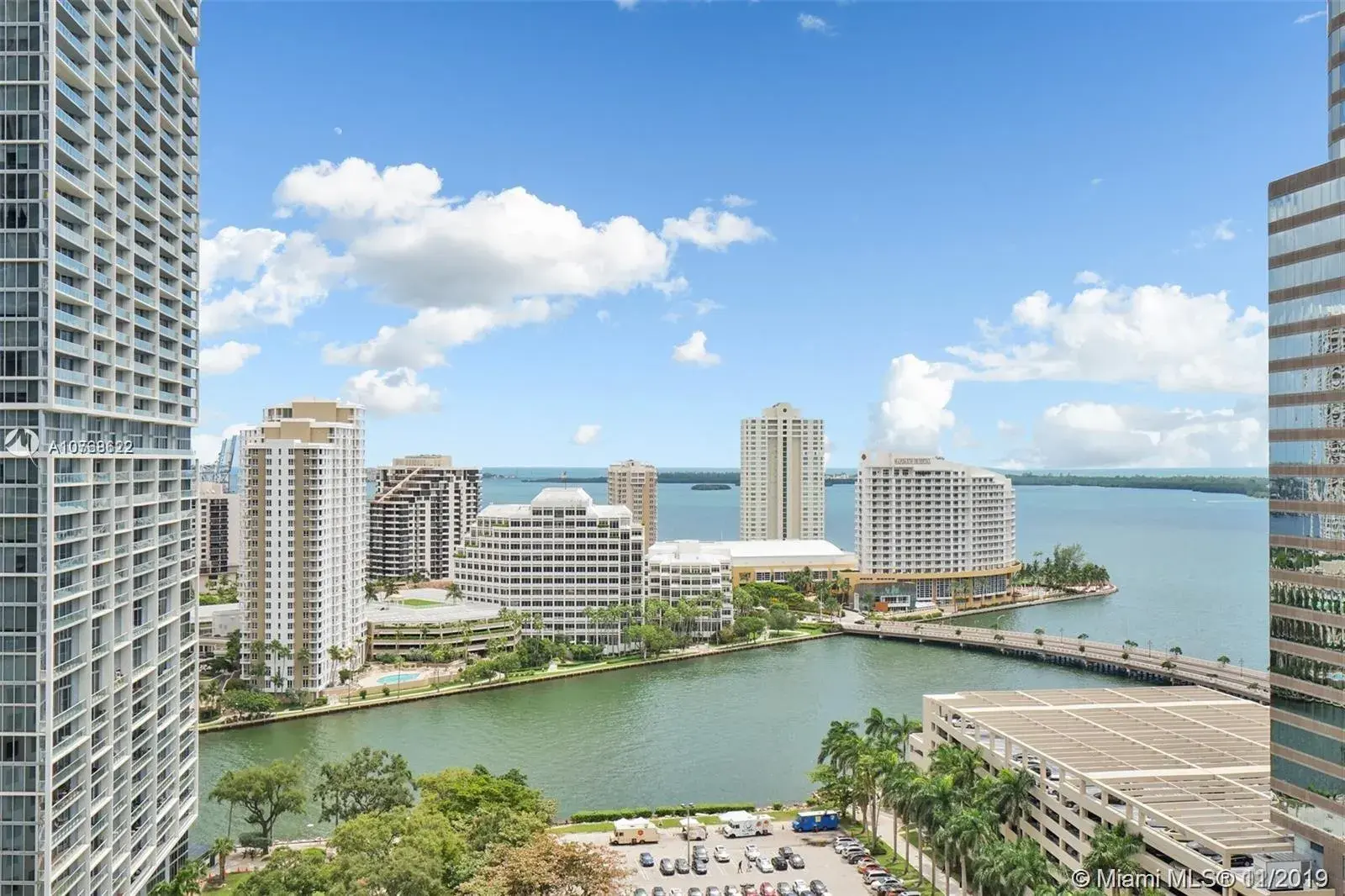 2 bedroom 2 bath Residential for sale at 500 Brickell Ave # 2802, Miami FL 33131