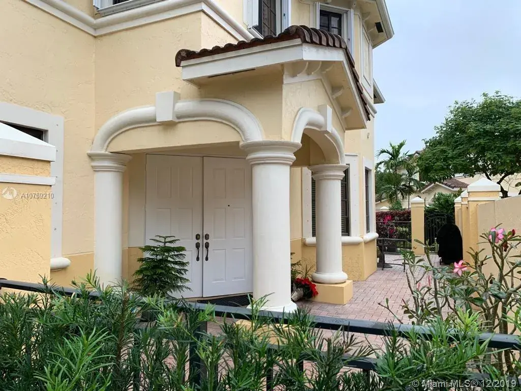 1624 Passion Vine Cir # 2, Weston FL 33326