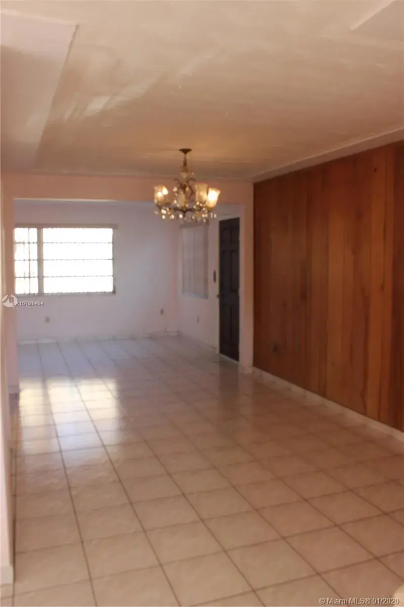 395 SW 49th Ave, Miami FL 33134 photo 4