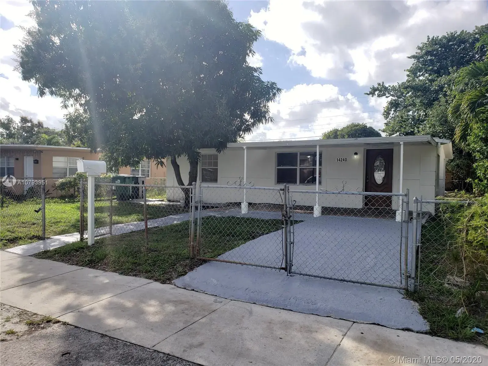 14240 NW 22nd Ct, Miami Gardens FL 33054