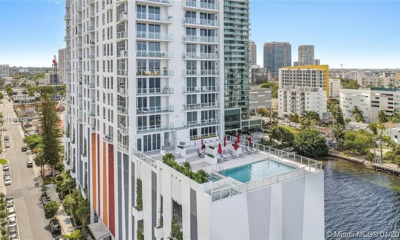 2 bedroom 2 bath Residential for sale at 601 NE 27th St # 1202, Miami FL 33137