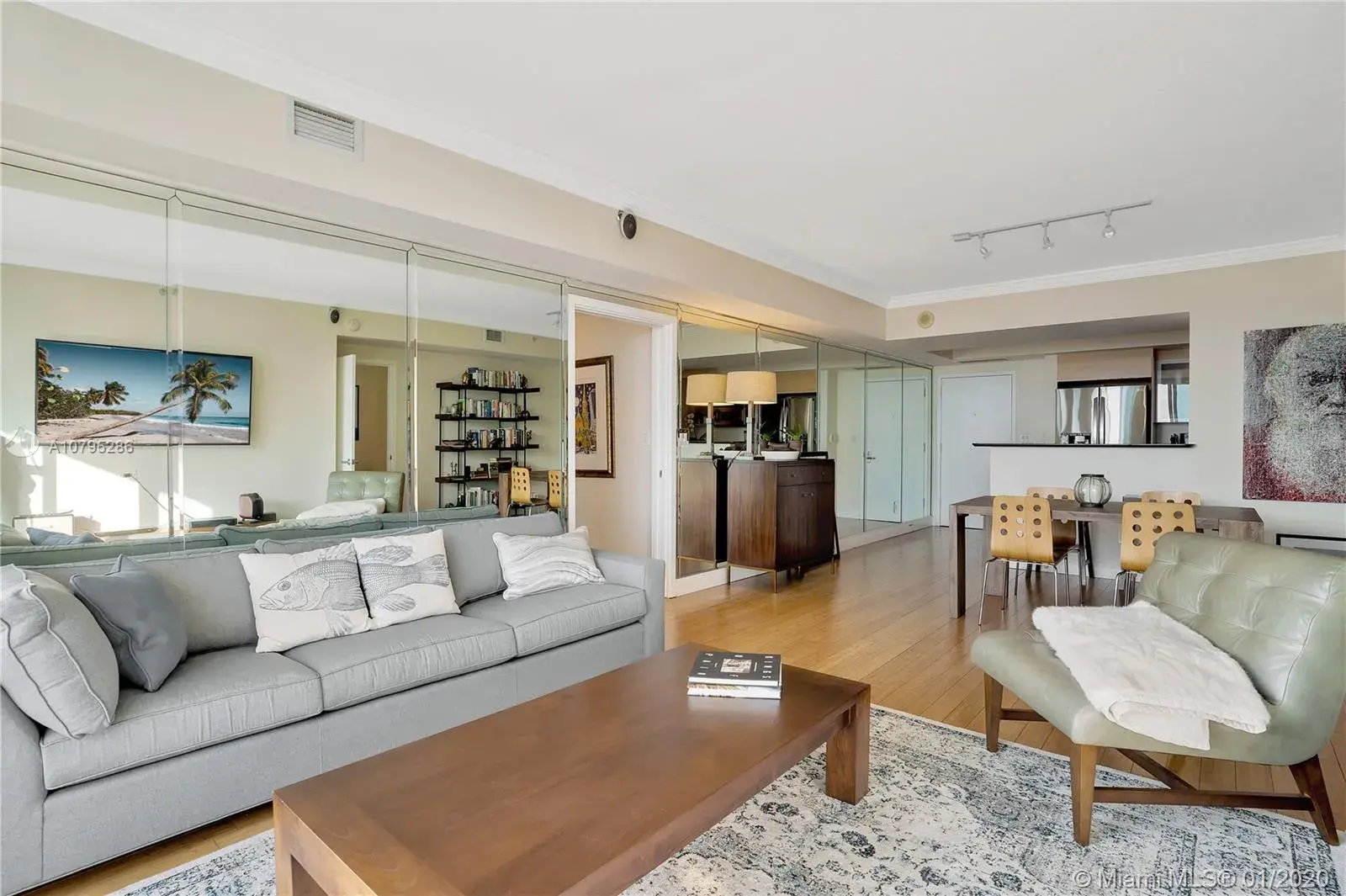 325 S Biscayne Blvd # 3521, Miami FL 33131