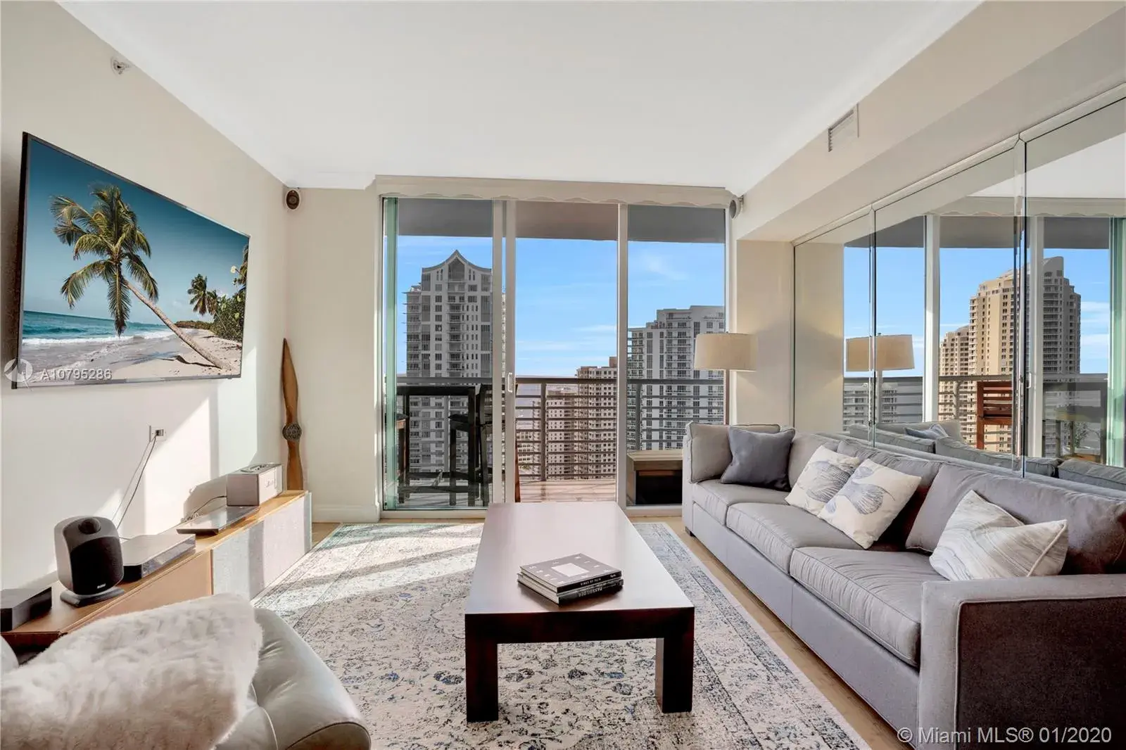 325 S Biscayne Blvd # 3521, Miami FL 33131