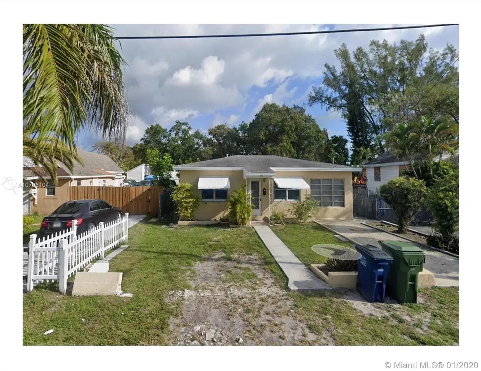 2 bedroom 1 bath Residential for sale at 117 SE 4th St, Hallandale Beach FL 33009