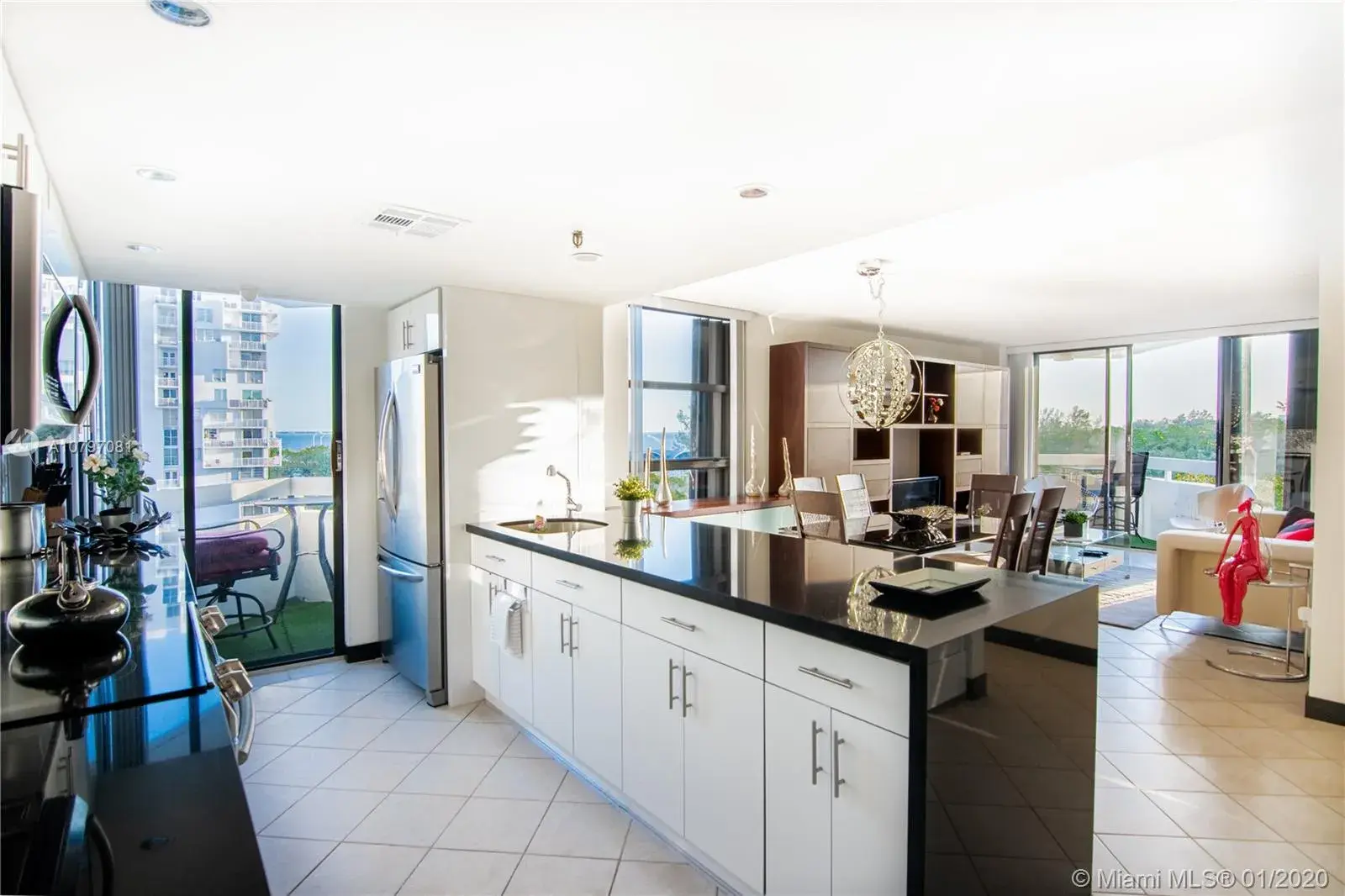 2 bedroom 2 bath Residential Lease for rent at 2501 Brickell Ave # 507, Miami FL 33129